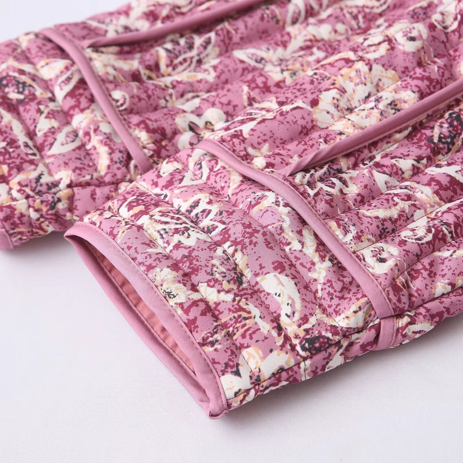 Dames Gewatteerde Bloemenprint Jas | Brielle